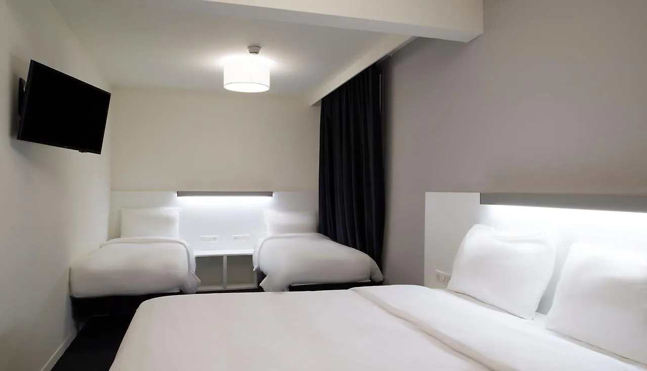 Hotel Le Nex2 Tarbes 2*,  Francia