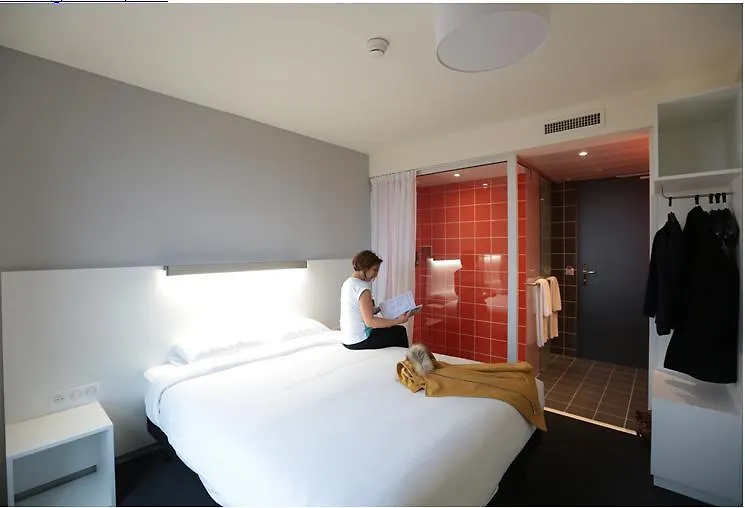 **  Hotel Le Nex2 Tarbes Francia